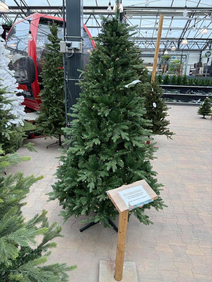 Mooie draaiende kunstkerstboom 2.10cm! Gewoon als nieuw., Diversen, Kerst, Zo goed als nieuw, Ophalen of Verzenden