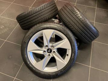 Lichtmetalen velgen en banden 17 inch Audi A3 8Y NIEUW beschikbaar voor biedingen