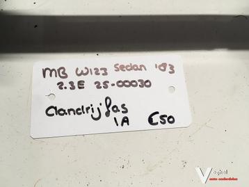 Mercedes W123 Sedan 2.3 1983 Wagennr 2500030  Aandrijfas Lin beschikbaar voor biedingen