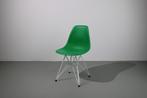 16 Vitra Eames DSR dining chairs groen, Huis en Inrichting, Nieuw, Vijf, Zes of meer stoelen, Metaal, Ophalen