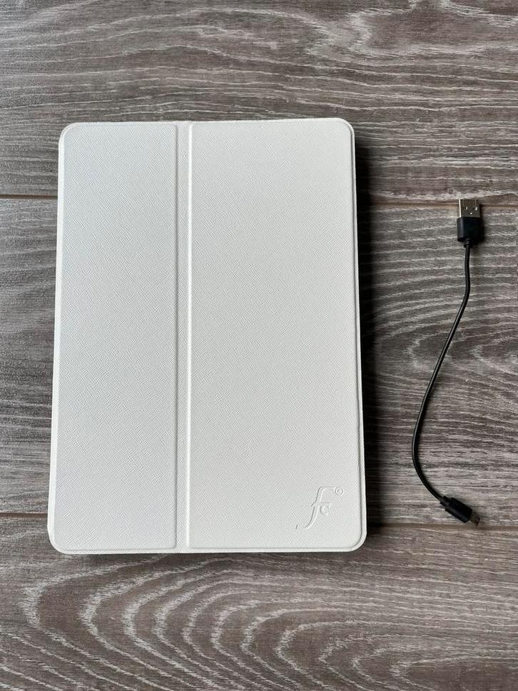 Android tablet LENOVO E10 TB-X104F, 16GB, 10.1inch met hoes, Computers en Software, Android Tablets, Zo goed als nieuw, Wi-Fi