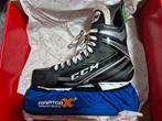 CCM 86K Ribcore ijshockey schaatsen + schaats beschermers, Ophalen of Verzenden, Zo goed als nieuw, IJshockeyschaatsen, Overige merken