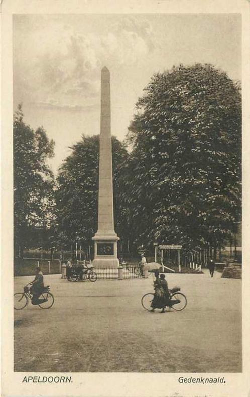 (377-508-039) Apeldoorn Gedenknaald, Verzamelen, Ansichtkaarten | Nederland, Gelderland, Verzenden