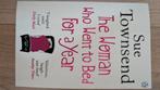 SUE TOWNSEND - THE WOMAN WHO WENT TO BED FOR A YEAR, Ophalen of Verzenden, Gelezen, SUE TOWNSEND
