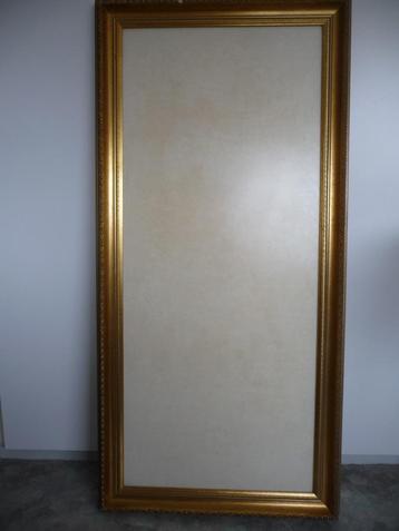 Grote brocante lijst met ontspiegeld glas. beschikbaar voor biedingen