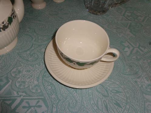 Wedgwood grote kop en schotel Stratford, thee of cappucino, Huis en Inrichting, Keuken | Servies, Zo goed als nieuw, Kop(pen) en/of Schotel(s)