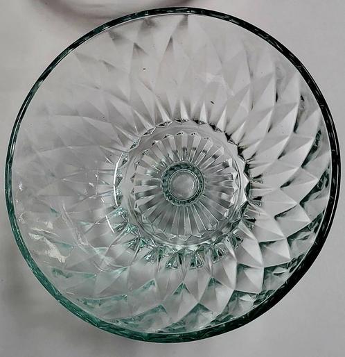 Mooie Glazen schaal, Huis en Inrichting, Woonaccessoires | Schalen en Manden, Zo goed als nieuw, Schaal, Rond, Glas, Verzenden