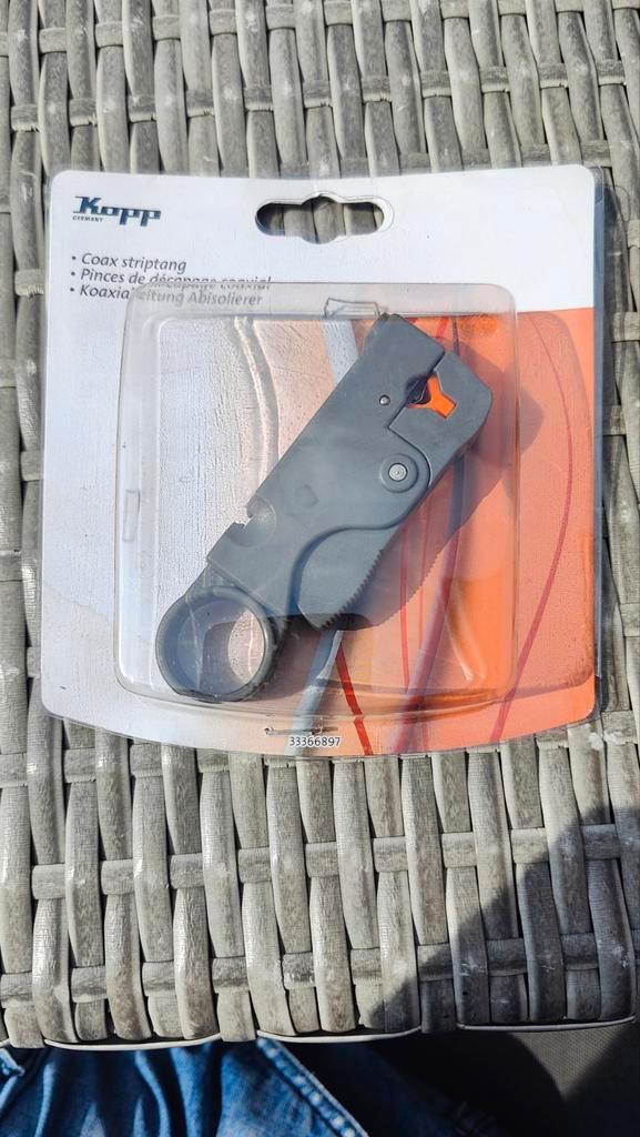 Kopp Coax Striptang - Nieuw in Verpakking, Doe-het-zelf en Verbouw, Gereedschap | Handgereedschap, Nieuw, Ophalen of Verzenden