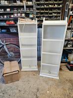 Twee vitrinekasten., Huis en Inrichting, Woonaccessoires | Cd- en Dvd-rekken, Ophalen of Verzenden, Zo goed als nieuw, Hout, Cd's