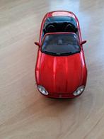 Aangepast prijsje  ... mini-mini..Jaguar xk8 schaal 1/24, Ophalen of Verzenden, Zo goed als nieuw, Bburago