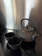 Gietijzeren theepot + 2 kopjes, Huis en Inrichting, Keuken | Servies, Ophalen, Overige materialen, Gebruikt, Overige typen