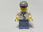 Lego Town Minifiguur twn357 Dierenarts Dr. Jones, Ophalen of Verzenden, Nieuw, Losse stenen, Lego