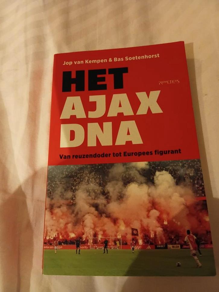 Het Ajax DNA, Boeken, Sportboeken, Zo goed als nieuw, Balsport, Ophalen of Verzenden