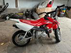 Honda CRF50 - Zo goed als nieuw! Nieuwe olie en oliefilter., Particulier, Crossmotor, 50 cc, 1 cilinder