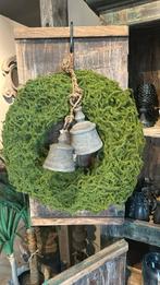 Kunstkrans met 2 sobere houten bellen, Ophalen of Verzenden