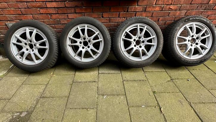 Complete set 16” velgen + Vredestein Snowtrac banden, Auto-onderdelen, Banden en Velgen, Banden en Velgen, Winterbanden, 16 inch