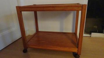 theetafel jaren 70 68x45x55 hout onbewerkt retro vintage beschikbaar voor biedingen