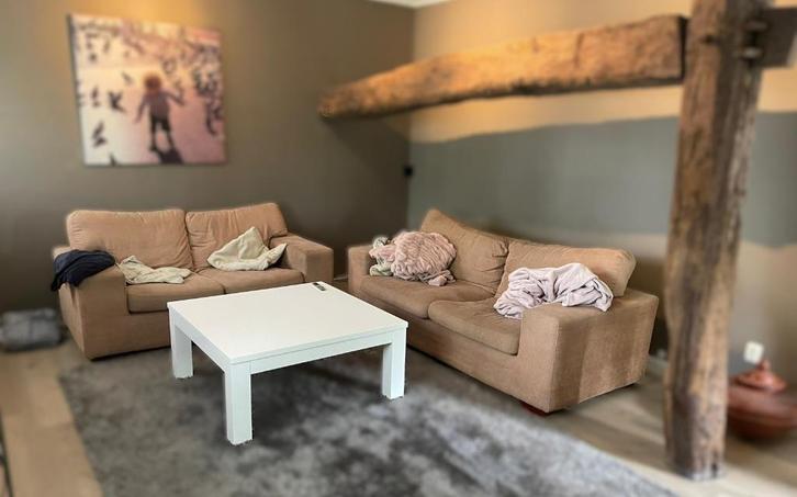 gezellige zitbanken 2 en 2,5 zits, caramelkleur, Huis en Inrichting, Banken | Bankstellen, Zo goed als nieuw, Rechte bank, Vierpersoons of meer