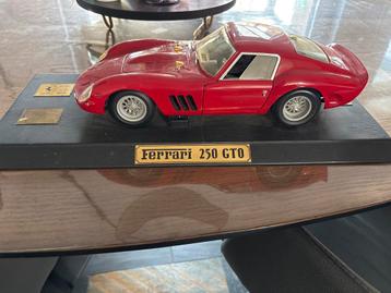 Ferrari 250 GTO Modelauto - 1:12 beschikbaar voor biedingen