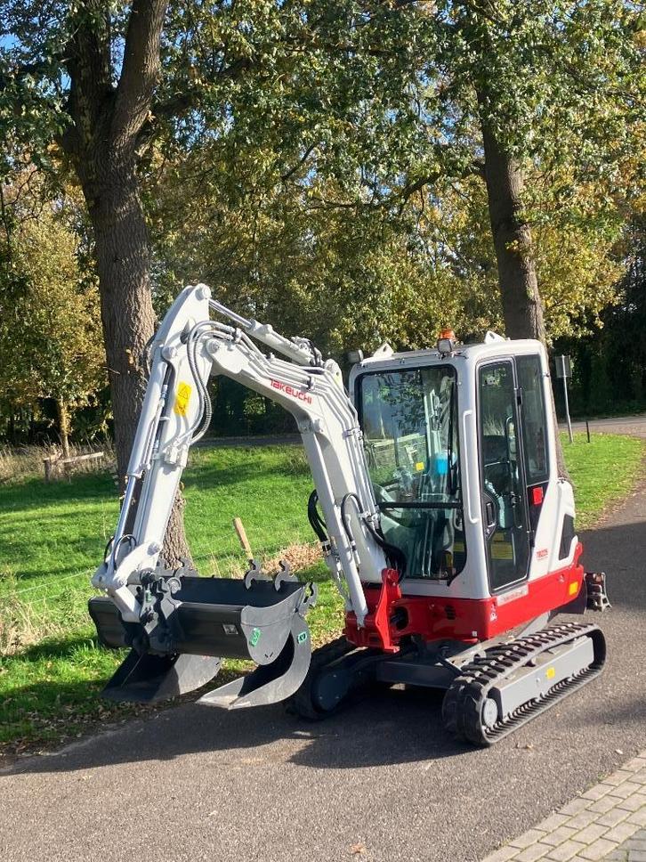 TAKEUCHI TB225E NIEUW, Zakelijke goederen, Machines en Bouw | Kranen en Graafmachines, Graafmachine, Ophalen
