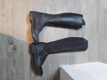 Paardenlaarzen beschikbaar voor biedingen