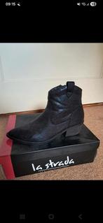 Zeer nette La Strada enkellaarsjes maat 38 - Zwart, La strada, Zwart, Lage of Enkellaarzen, Ophalen of Verzenden