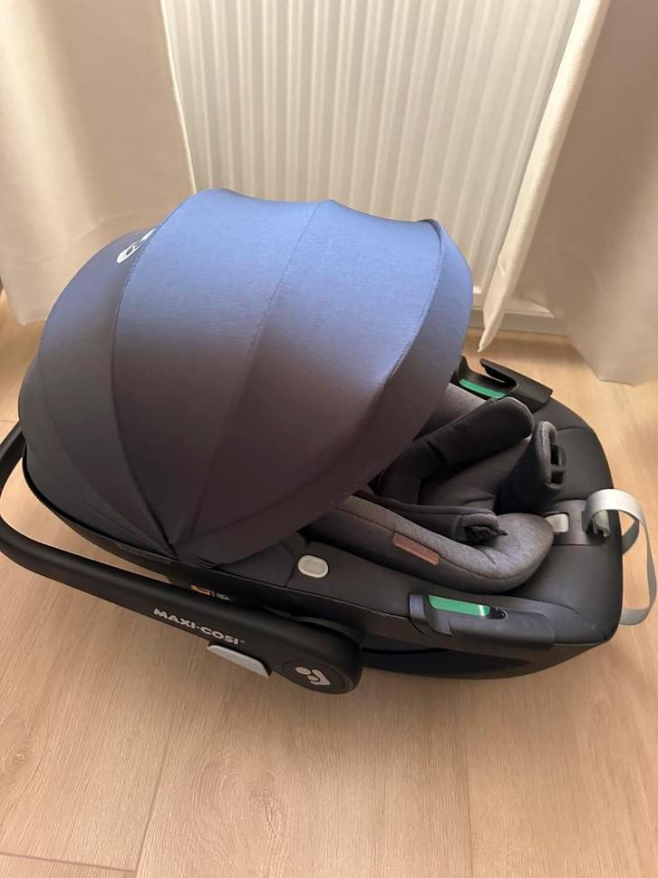 Maxicosi Pebble 360 i-Size - maar 3 keer gebruikt, Kinderen en Baby's, Autostoeltjes, Zo goed als nieuw, Maxi-Cosi, Autogordel of Isofix