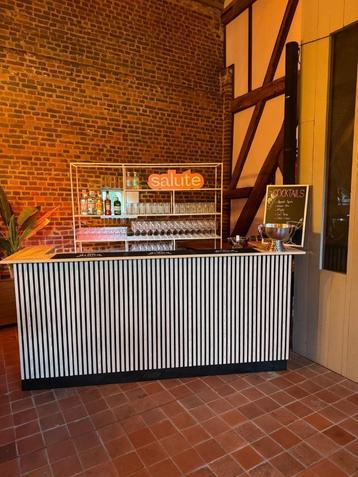 Stevige DJ Booth op wielen - Perfect voor events en horeca beschikbaar voor biedingen