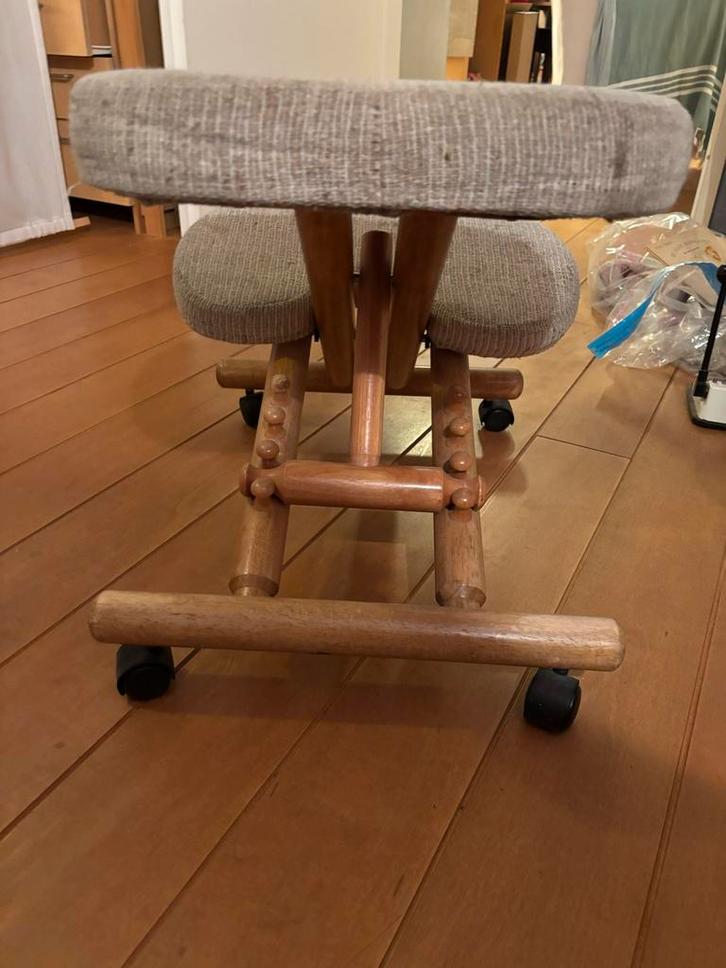 Ergonomische Kniestoel Kruk - Verstelbaar, Huis en Inrichting, Stoelen, Gebruikt, Eén, Hout, Grijs, Ophalen