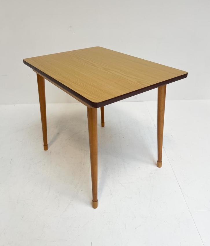 Schilte schooltafeltje met formicablad, 1970’s, Kinderen en Baby's, Kinderkamer | Tafels en Stoelen, Gebruikt, Tafel(s), Ophalen of Verzenden