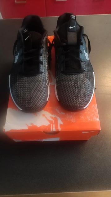 Nike Metcon 8 beschikbaar voor biedingen