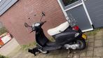 Mat zwarte vespa piaggo voor €950,-, Fietsen en Brommers, Ophalen, Gebruikt