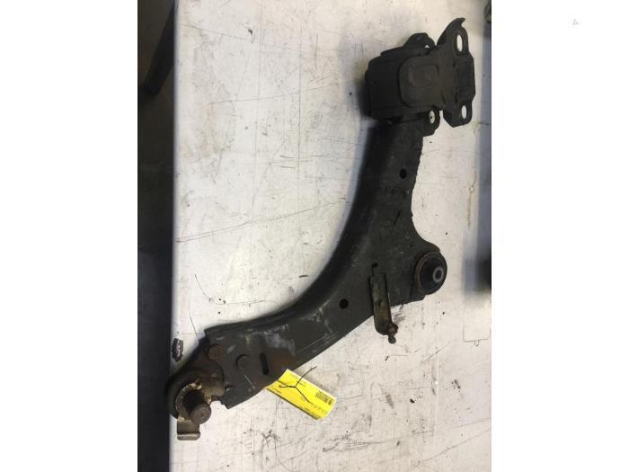 Draagarm rechts-voor van een Volvo XC70, Auto-onderdelen, Ophanging en Onderstel, Volvo, Gebruikt, 3 maanden garantie, Ophalen of Verzenden