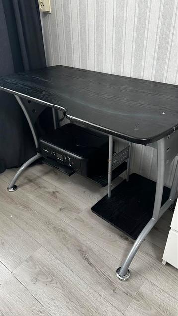 Bureau mag voor 20€ weg 