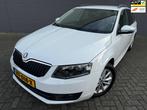 Skoda Octavia Combi 1.0 TSI Business*NEW APK*AIRCO*NAVI*PARK, Voorwielaandrijving, Parkeersensor, Gebruikt, Wit