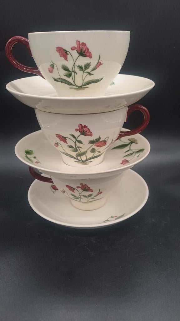 Wedgwood Mayfield Ruby Kop en Schotel Set (3) setprijs, Wedgwood, Ophalen of Verzenden, Zo goed als nieuw, Wedgwood