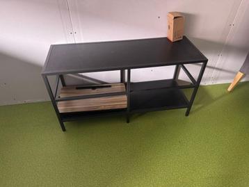 Gratis bijzet tafel af te halen