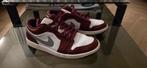 Nike Jordan Low bordeaux maat 41 zgan, Overige kleuren, Nike, Ophalen of Verzenden, Sneakers of Gympen