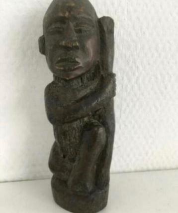 Bakongo voorouderbeeldje in been  huis Altaarstuk 1910 Congo beschikbaar voor biedingen