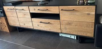 XOOON TV kast dressoir met echtheid paspoort, zie foto beschikbaar voor biedingen
