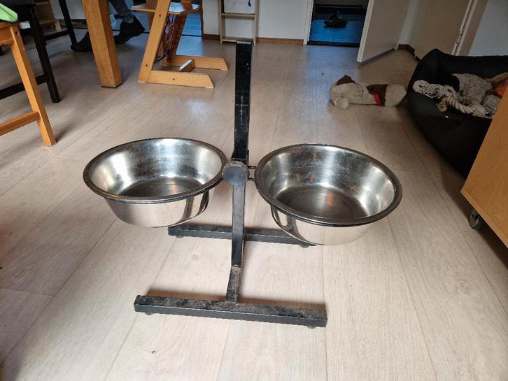 Hoge honden voerbakken, Dieren en Toebehoren, Hondenvoerbakken en Drinkbakken, Gebruikt, Verstelbaar, Ophalen of Verzenden