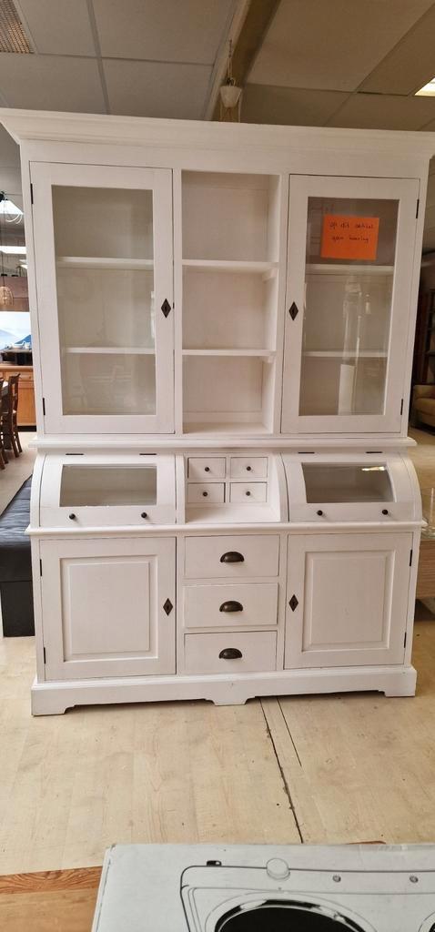 Zeer nette buffetkast met kleppen met gebogen glas, Huis en Inrichting, Kasten | Buffetkasten, Zo goed als nieuw, Ophalen of Verzenden