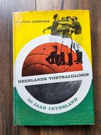 Ir. A.van Emmenes -Neerlands Voetbalglorie 50 jaar interland, Gelezen, Ophalen of Verzenden, Ir. A.van Emmenes, Balsport