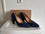 Elegante blauwe pumps van Unisa - Maat 40, Kleding | Dames, Schoenen, Ophalen of Verzenden, Gedragen, Blauw, Pumps