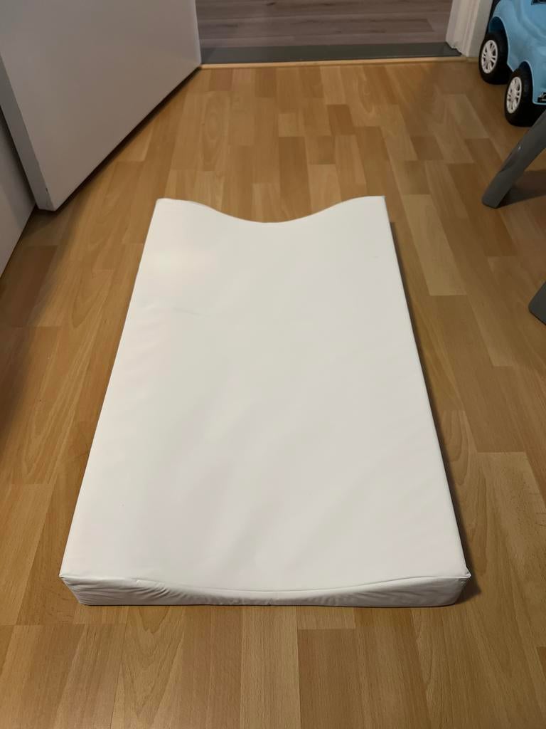 Aankleedkussen - Zo goed als nieuw!, Kinderen en Baby's, Badjes en Verzorging, Zo goed als nieuw, Aankleedkussen, Overige merken