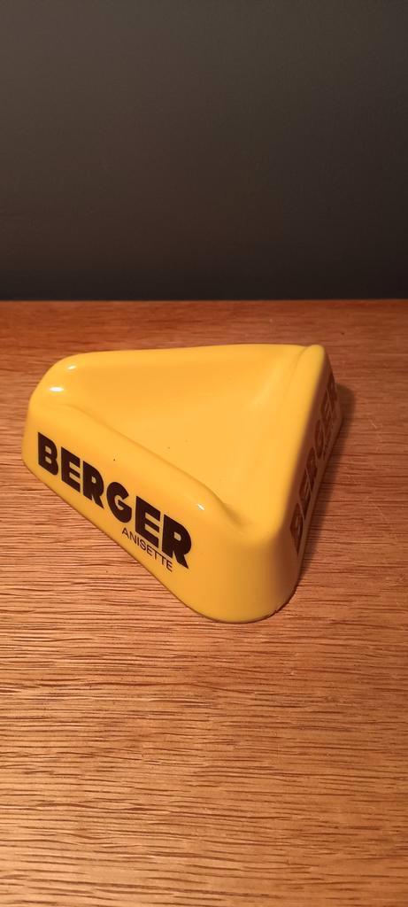 "Berger", Franse herkomst, geel glazen reclame opdruk, asbak, Antiek en Kunst, Antiek | Glas en Kristal, Ophalen of Verzenden