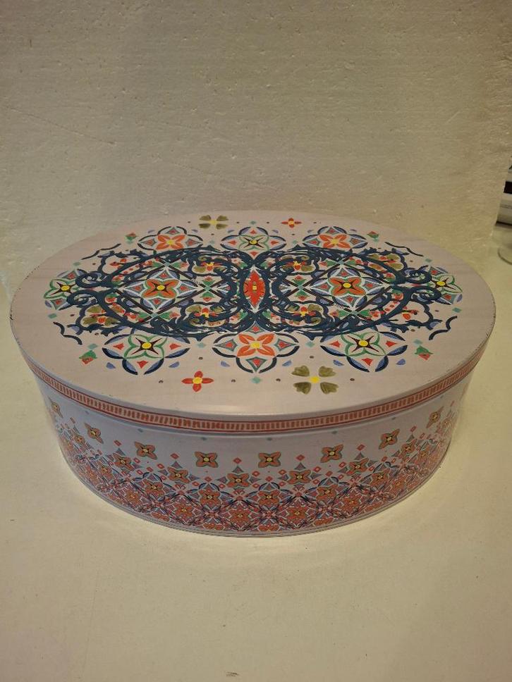 Oilily - mooi groot ovaal blik, Verzamelen, Blikken, Zo goed als nieuw, Overige, Overige merken, Ophalen of Verzenden