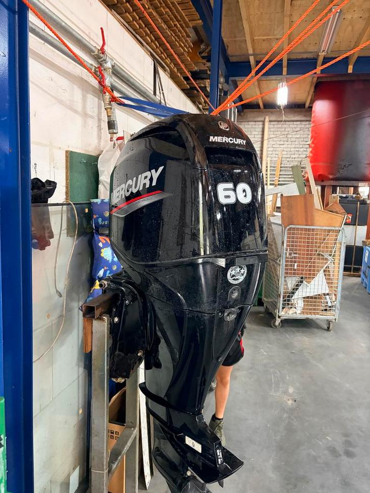 Buitenboordmotor Mercury 60pk - Betrouwbaar en Krachtig, Watersport en Boten, Buiten- en Binnenboordmotoren, Gebruikt, Benzine
