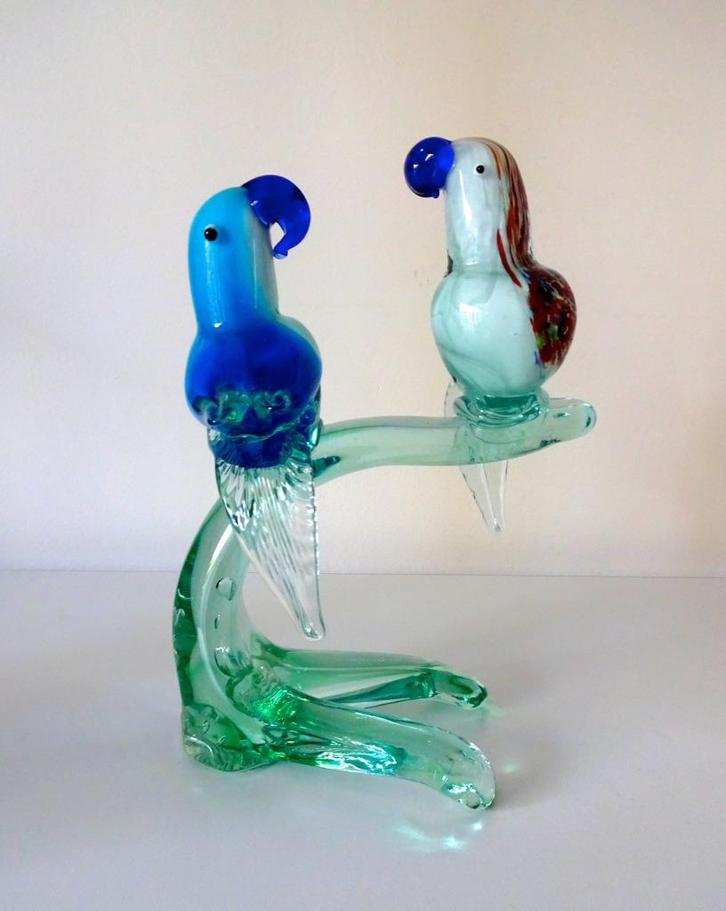 Glazen beeld twee papegaaien op boomstronk Murano 6781-g, Antiek en Kunst, Antiek | Glas en Kristal, Ophalen of Verzenden