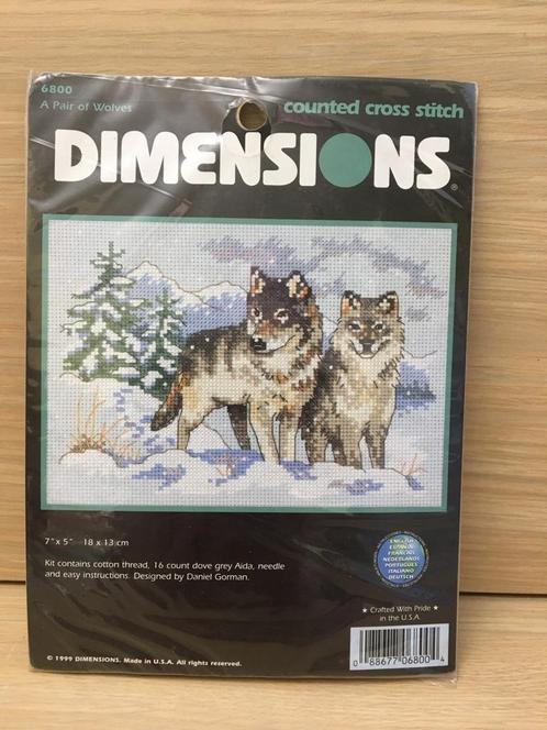 Dimensions borduurpakket - A Pair of Wolves, Hobby en Vrije tijd, Borduren en Borduurmachines, Nieuw, Borduurpakket, Handborduren